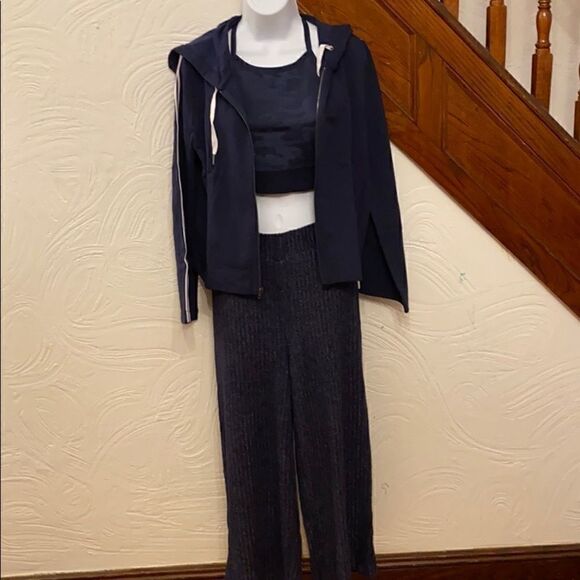 NWT Splendid Cropped Full Zip Hoodie - Picture 4 of 7